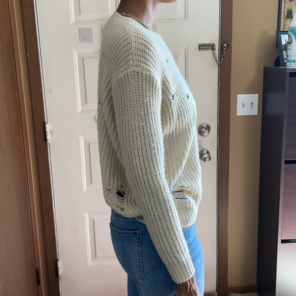 Sweater - Picture 4 of 5